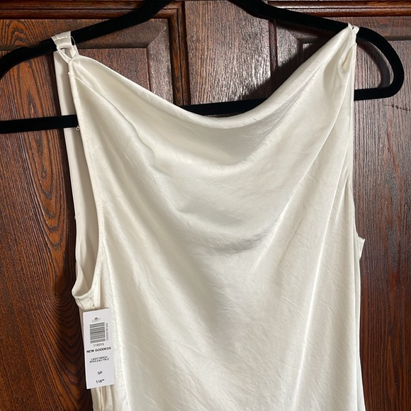 Wilfred New Goddess Satin Dress - Picture 2 of 8